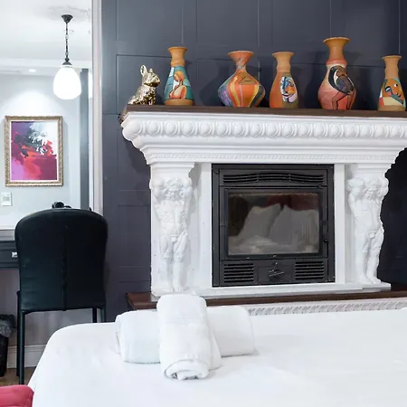 Boutique Whisky Hotel 3*