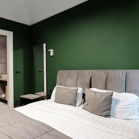 Boutique Whisky Hotel Tirana