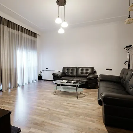 Boutique Whisky Hotel Tirana