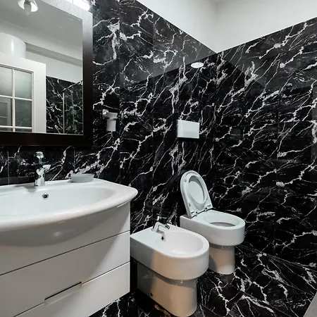 Boutique Whisky Tirana