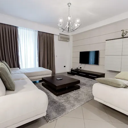 Boutique Whisky Hotel Tirana