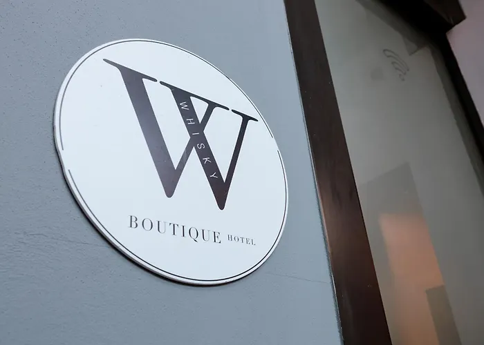 Boutique Whisky 3* Тирана