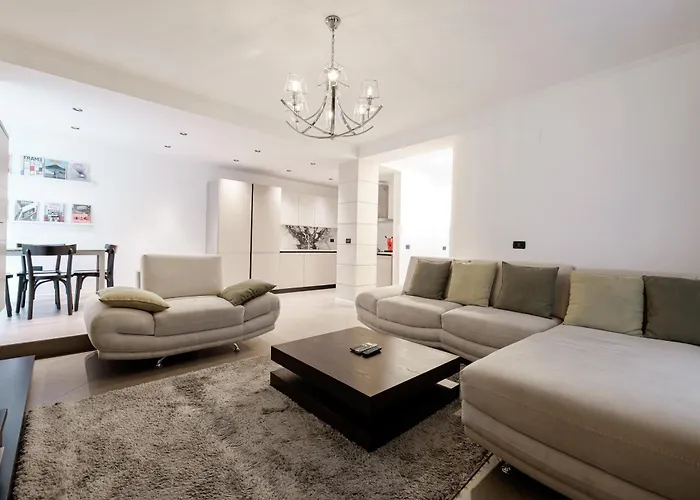 Отель Boutique Whisky Тирана