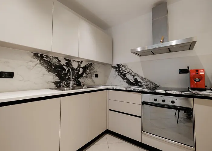 Boutique Whisky 3* Tirana