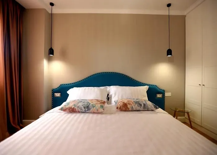 Boutique Whisky Hotel 3*