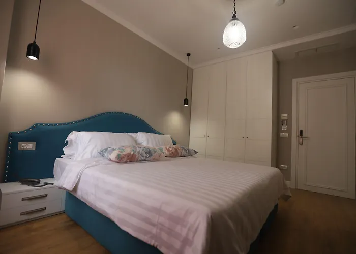 Boutique Whisky Тирана